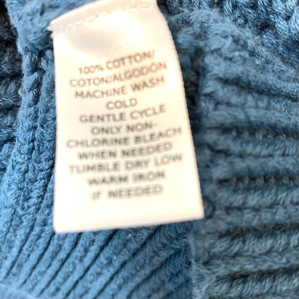 Loft Sweater 100% open knit pattern size S
C - Picture 4 of 5